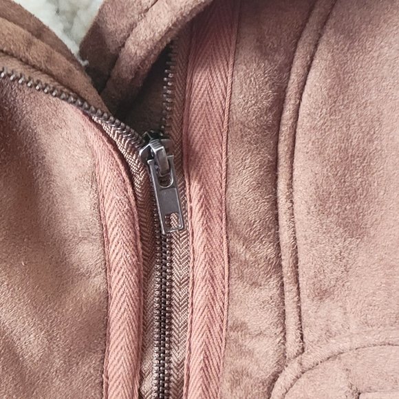 Olive & Oak Faux Suede Vest - Picture 5 of 11